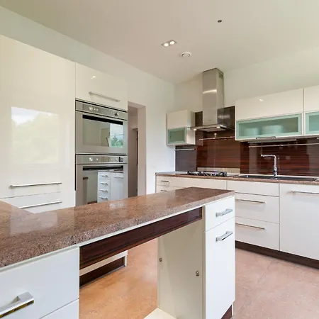 Moon Pensjonat Ostrawa