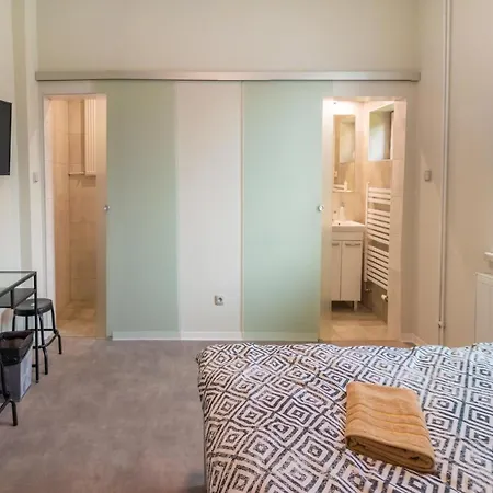 Moon Guest house 3*
